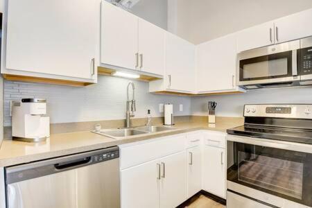 Cozysuites - 1Br With Direct Skybridge Access #1 Indianapolis Exterior photo