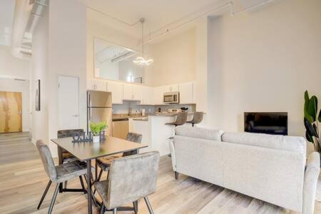 Cozysuites - 1Br With Direct Skybridge Access #1 Indianapolis Exterior photo